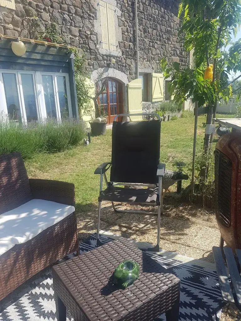 Cafe Restaurant de la Halle_Vorey_slider_image_1