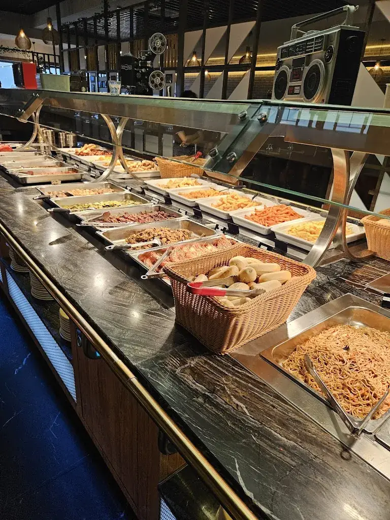 Autour du Grill restaurant in Voglans