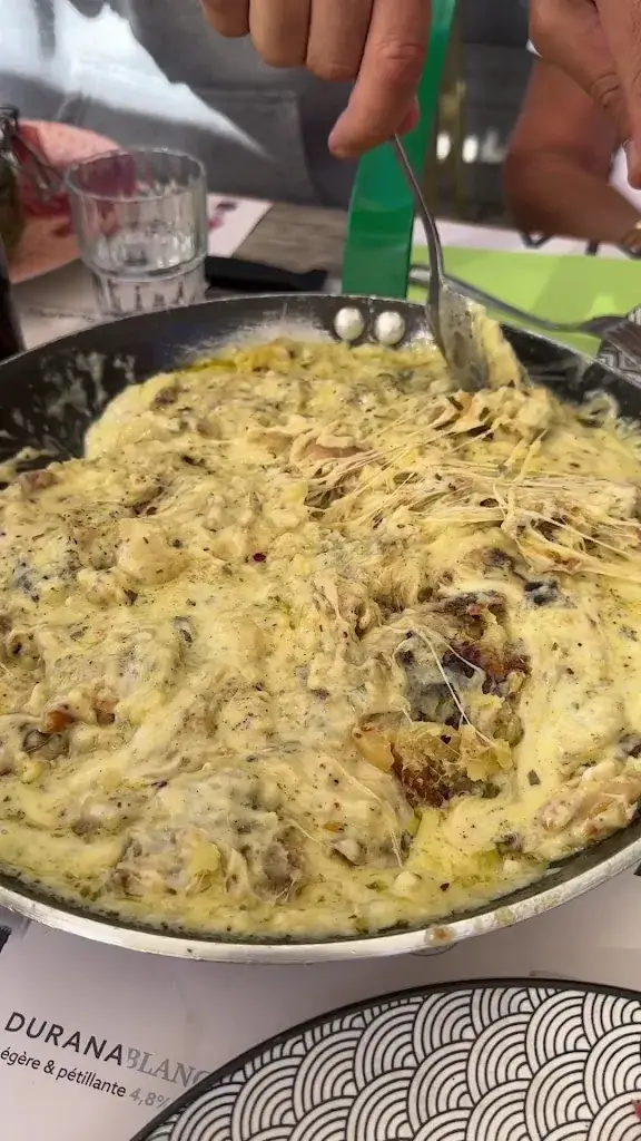 Stanislav Tokaryev_Buron du Col de la Croix Morand_Chambon-sur-Lac_review