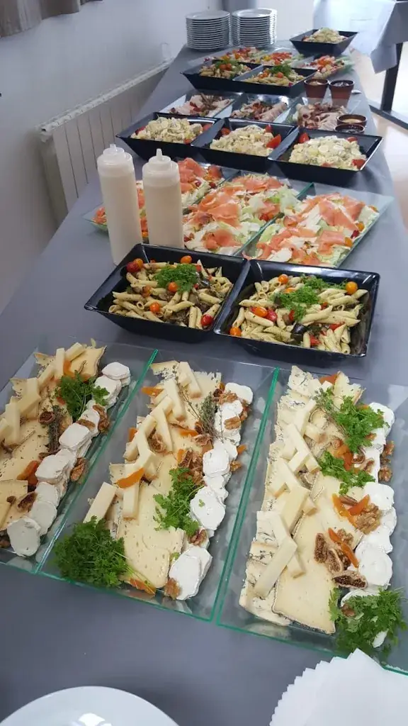 Influence Restaurant_Viviers-du-Lac_slider_image_2