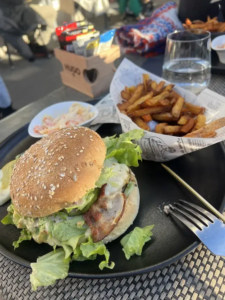 Ozge Gunduz_Mountain Burger_Villars-sur-Ollon_review
