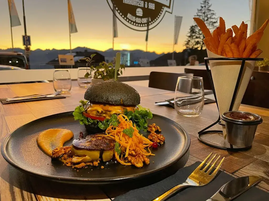 Mountain Burger_Villars-sur-Ollon_slider_image_3