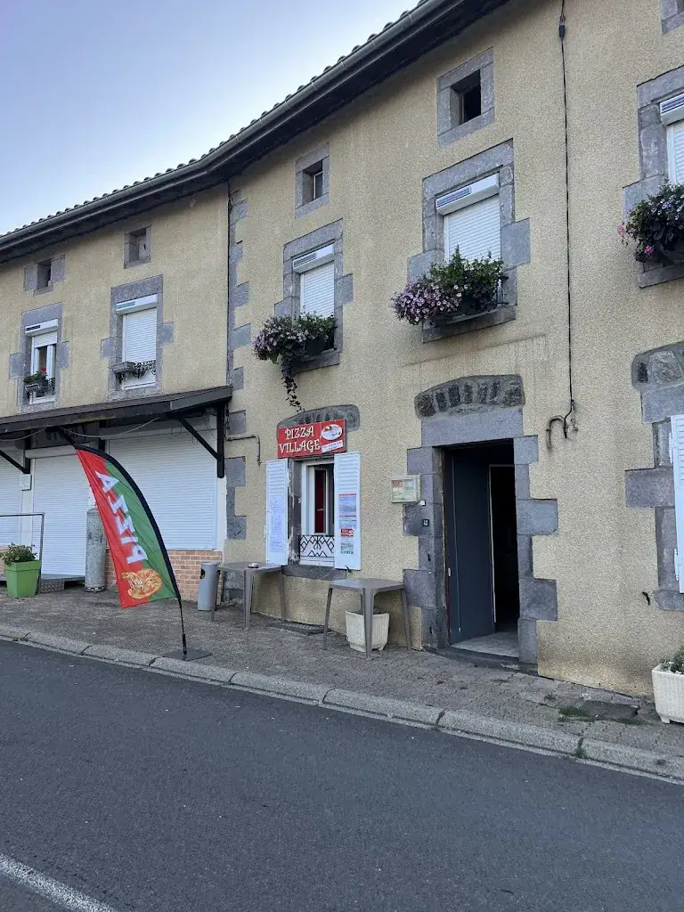 Hassib F_Pizza Village_Aydat_review