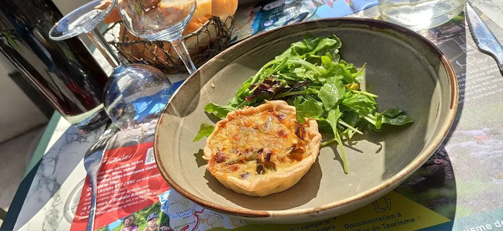 Thomas LAURENT_Au Tour du Gout_Ydes_recensione