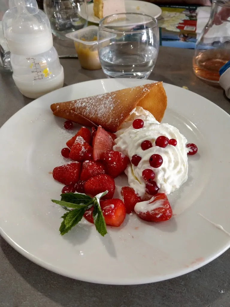 Au Tour du Gout restaurant in Ydes