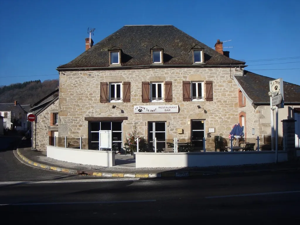 Au Tour du Gout_Ydes_slider_image_2