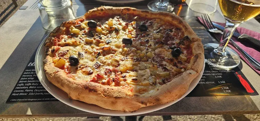 Pizza Di Roma_Viviers-du-Lac_slider_image_3