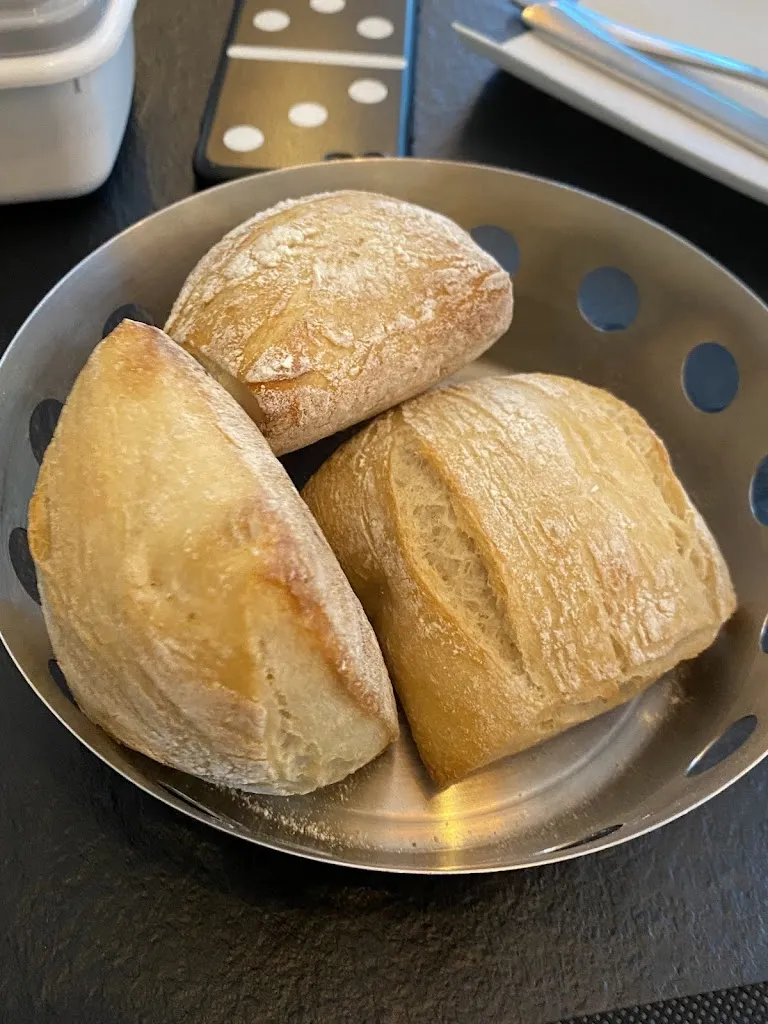 Ksenia Bredikhina_Le Patio - Restaurant & Gîte_Yssingeaux_reseña