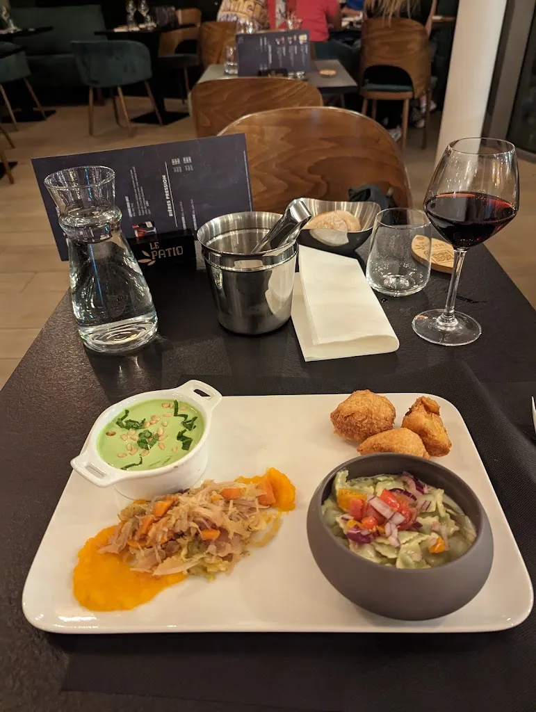 kevin bleakley_Le Patio - Restaurant & Gîte_Yssingeaux_reseña