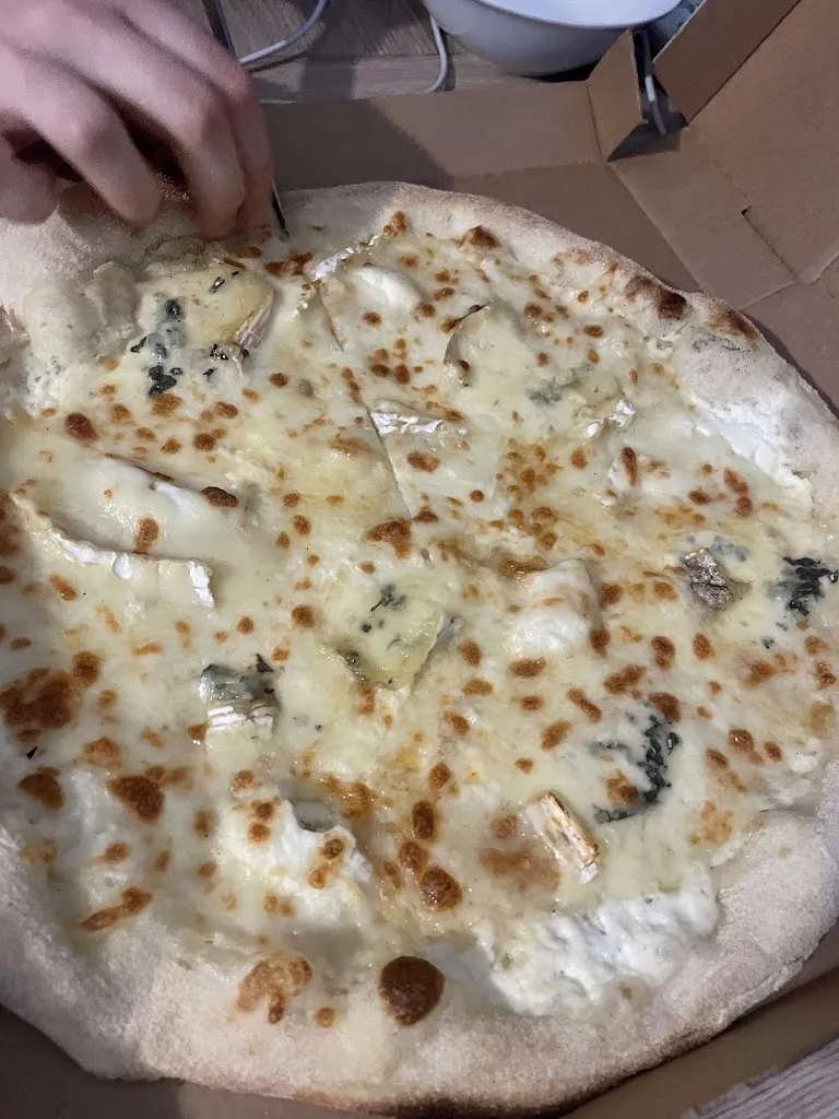 Catarina Glória_La Comedia_Yssingeaux_review