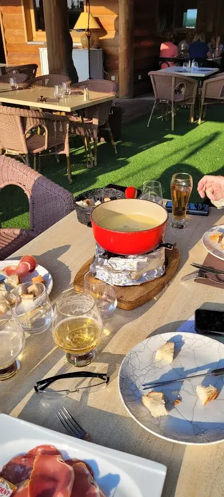 Gareth Ellis_La Ferme à Elise_Saint-Cergues_review