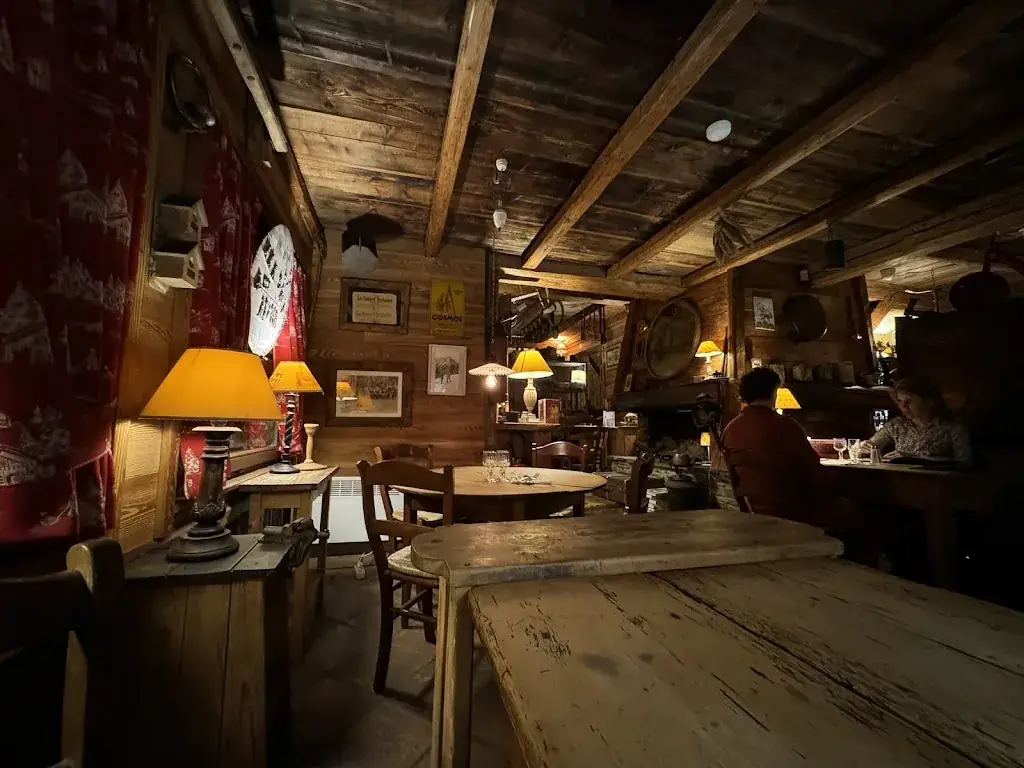 Bella Bardswell_La Ferme des Alpes_Sciez_review