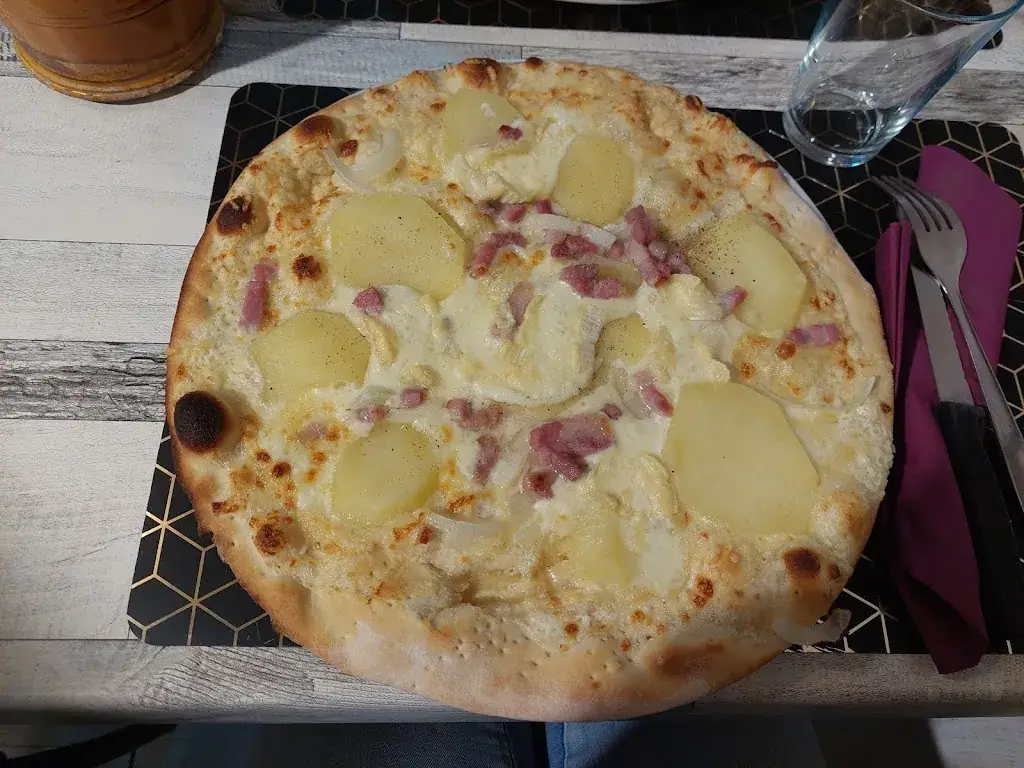 Julie LABBE_Le Parpaillou, cuisine italienne & Pizza artisanale_Villard-de-Lans_review