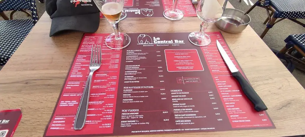 Bernard ARMAND_Central Bar_Villard-de-Lans_review