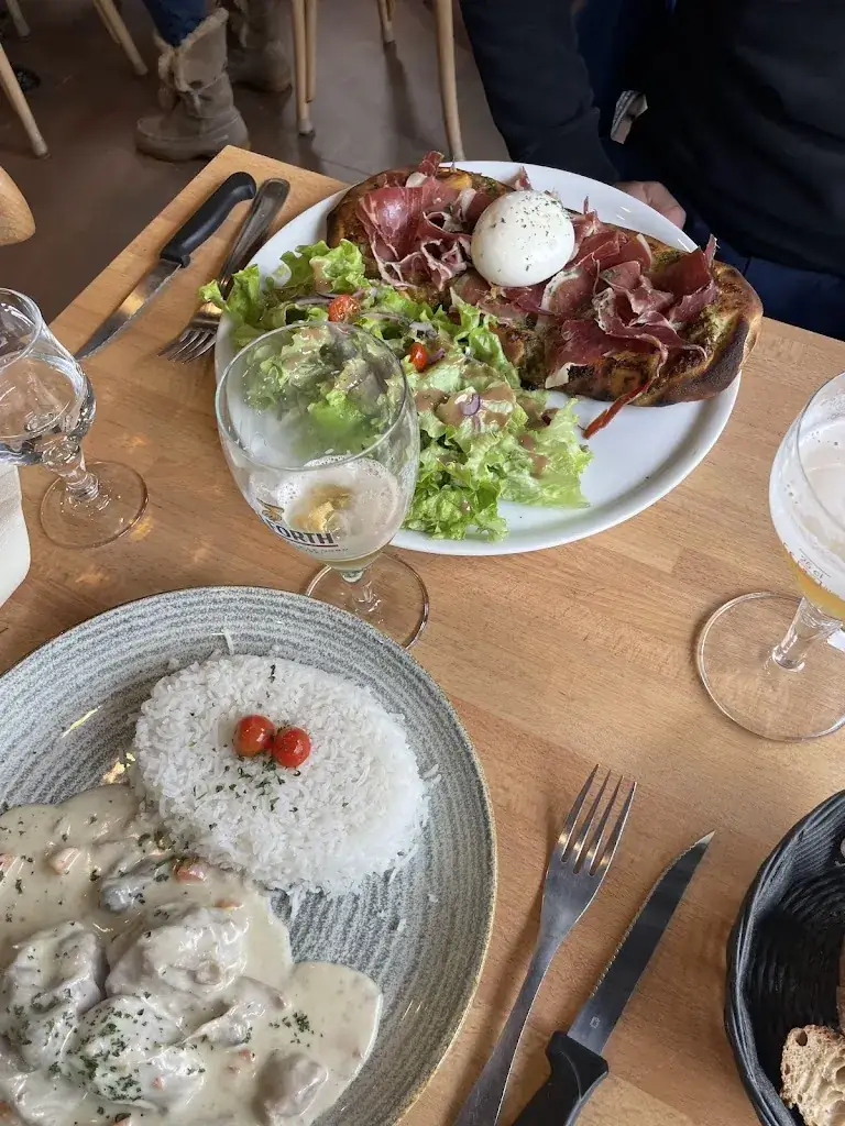 Central Bar_Villard-de-Lans_slider_image_2