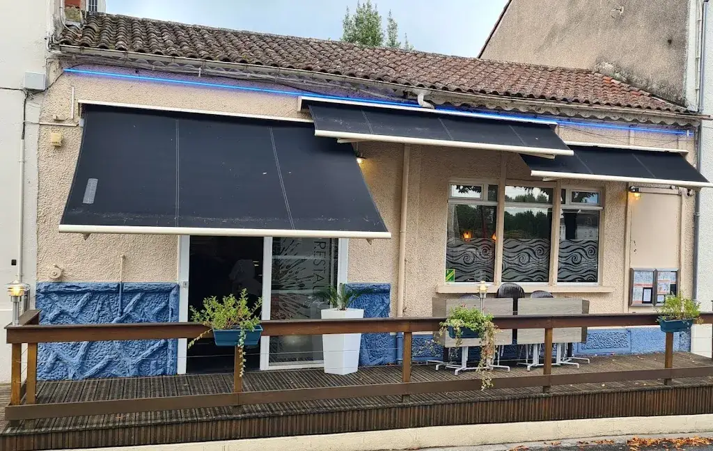 Marcus R James_Blue Marine_Villeneuve-sur-Lot_Bewertung