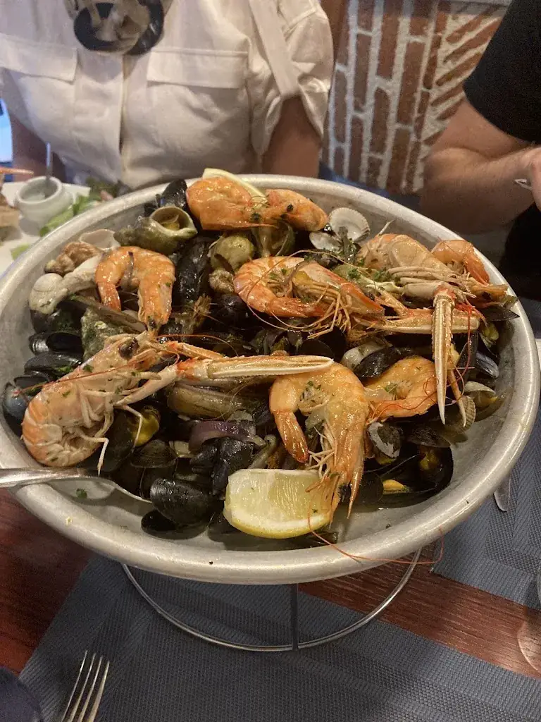 Andy Simmons_Blue Marine_Villeneuve-sur-Lot_Bewertung