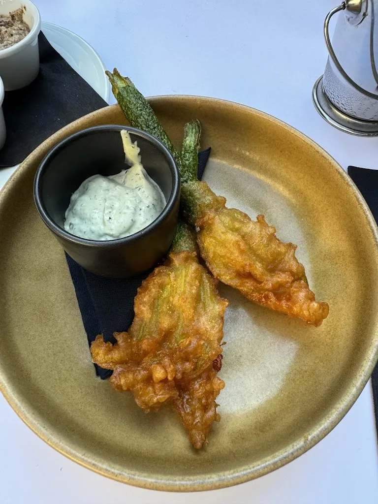 Ricardo Toro_Flo's restaurant_Villeneuve-lès-Avignon_review