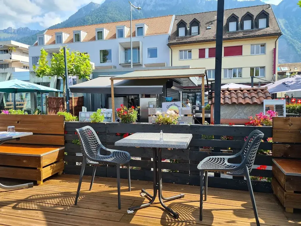 Queen'Sunset Villeneuve_Villeneuve_slider_image_1