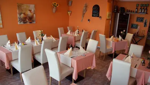 Tour Rouge_Villeneuve_slider_image_1