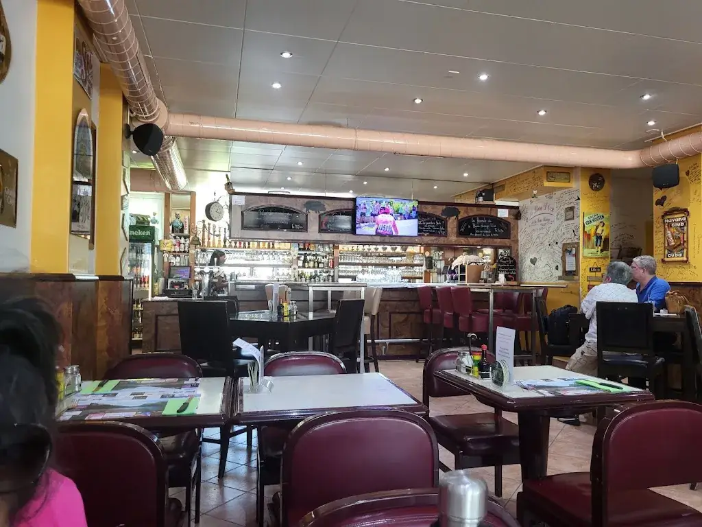 Tour Rouge_Villeneuve_slider_image_3