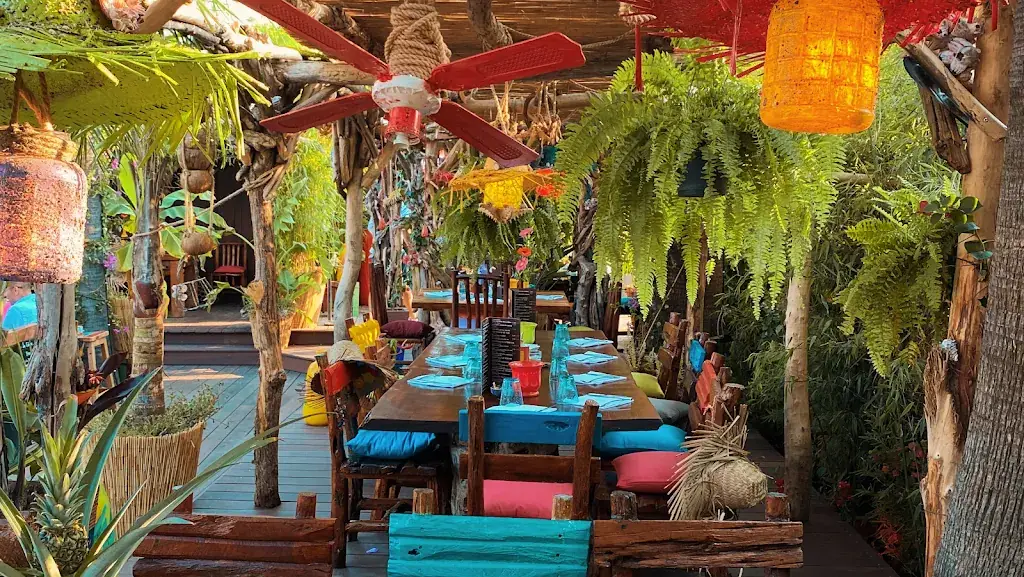 La Cabane Villeneuve-Loubet restaurant in Villeneuve-Loubet