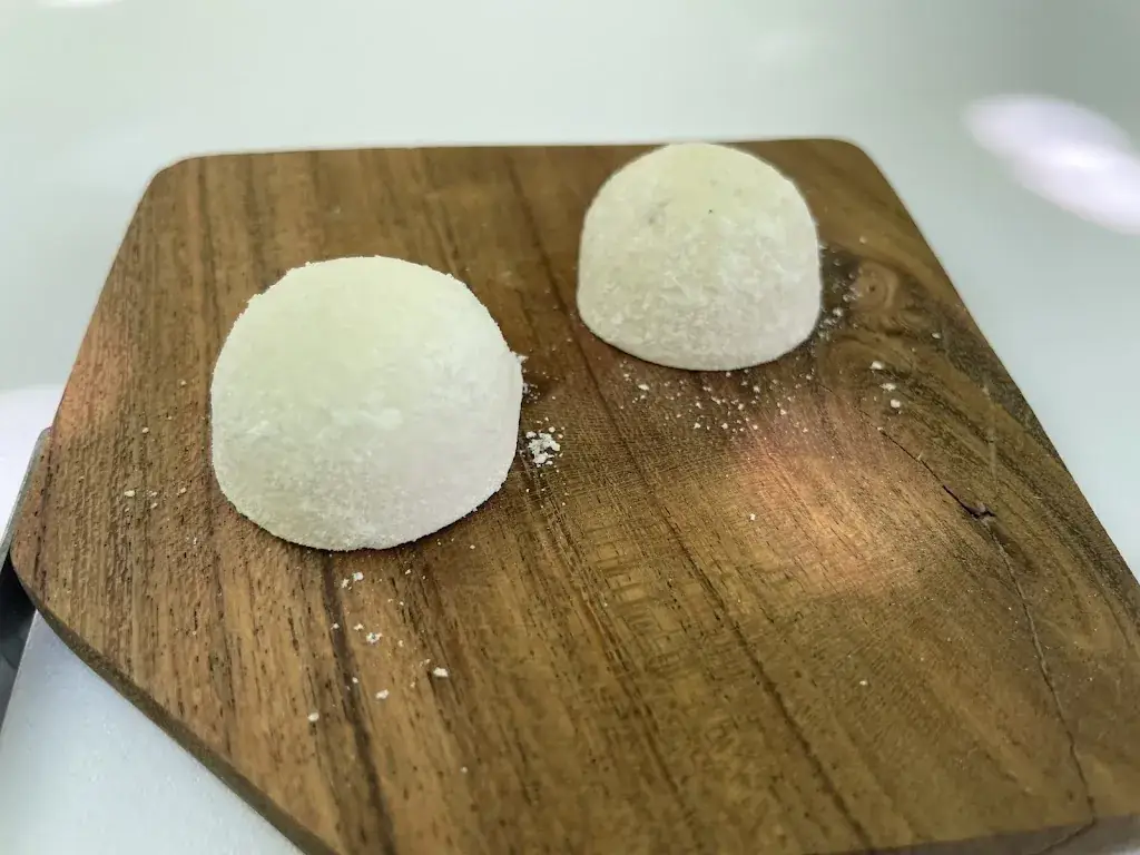 u.g. Lodwig_Restaurant Le Prieuré -Baumanière_Villeneuve-lès-Avignon_review