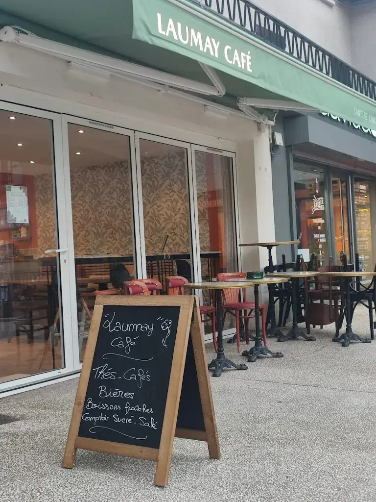 Laumay Café Restaurant in Voreppe