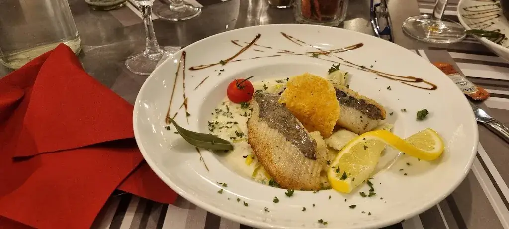 Fouz Guest_Bar Restaurant Régaly's_Voreppe_review