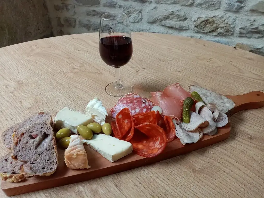 Autour d'un verre_Ancy-le-Franc_slider_image_2