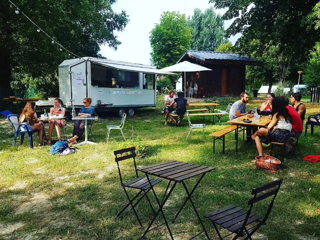 Food Truck 100 % Bio & Local - La Guinguette du Castor_Yenne_slider_image_2