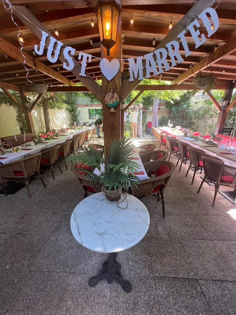 Amar Belgacem_Aux Amities Gourmandes Chez Klevis_Villeurbanne_review