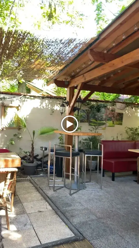 Aux Amities Gourmandes Chez Klevis_Villeurbanne_slider_image_2