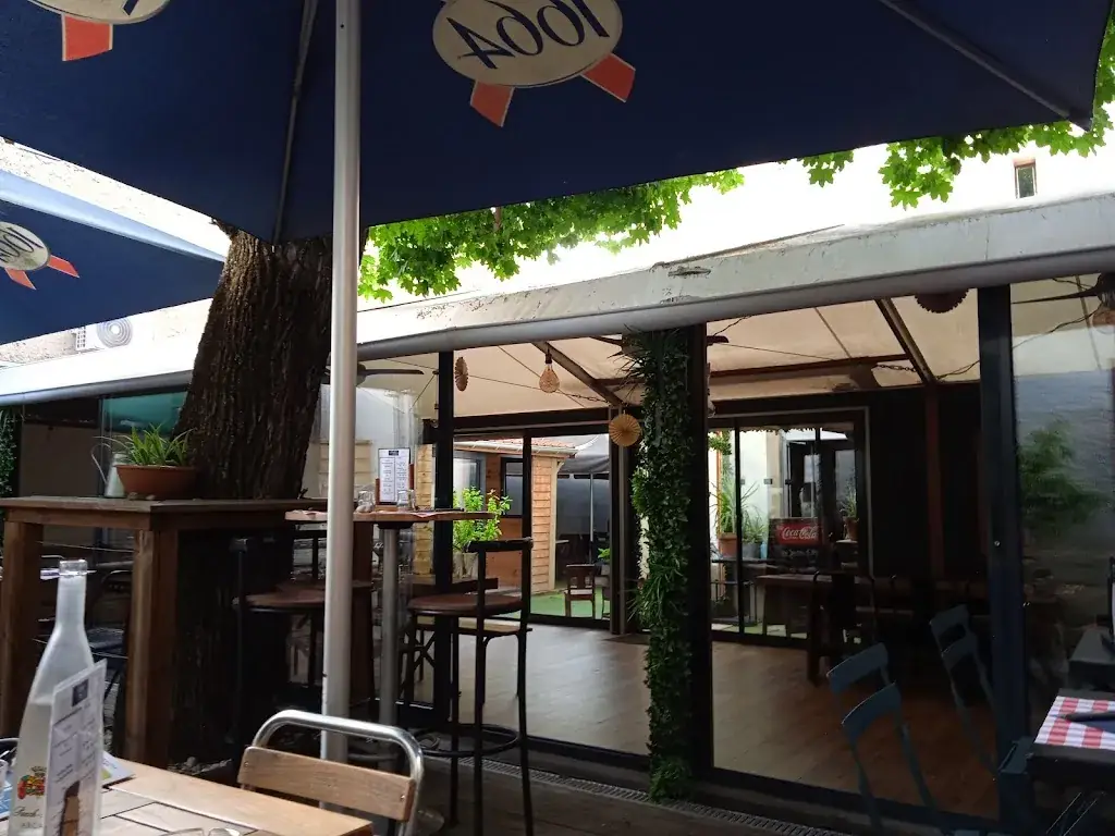 LE JARDIN D'ALINE restaurant in Villeurbanne