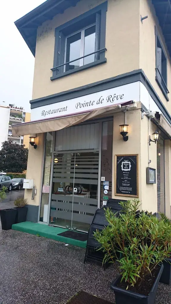 Pointe De Rêve restaurant in Villeurbanne