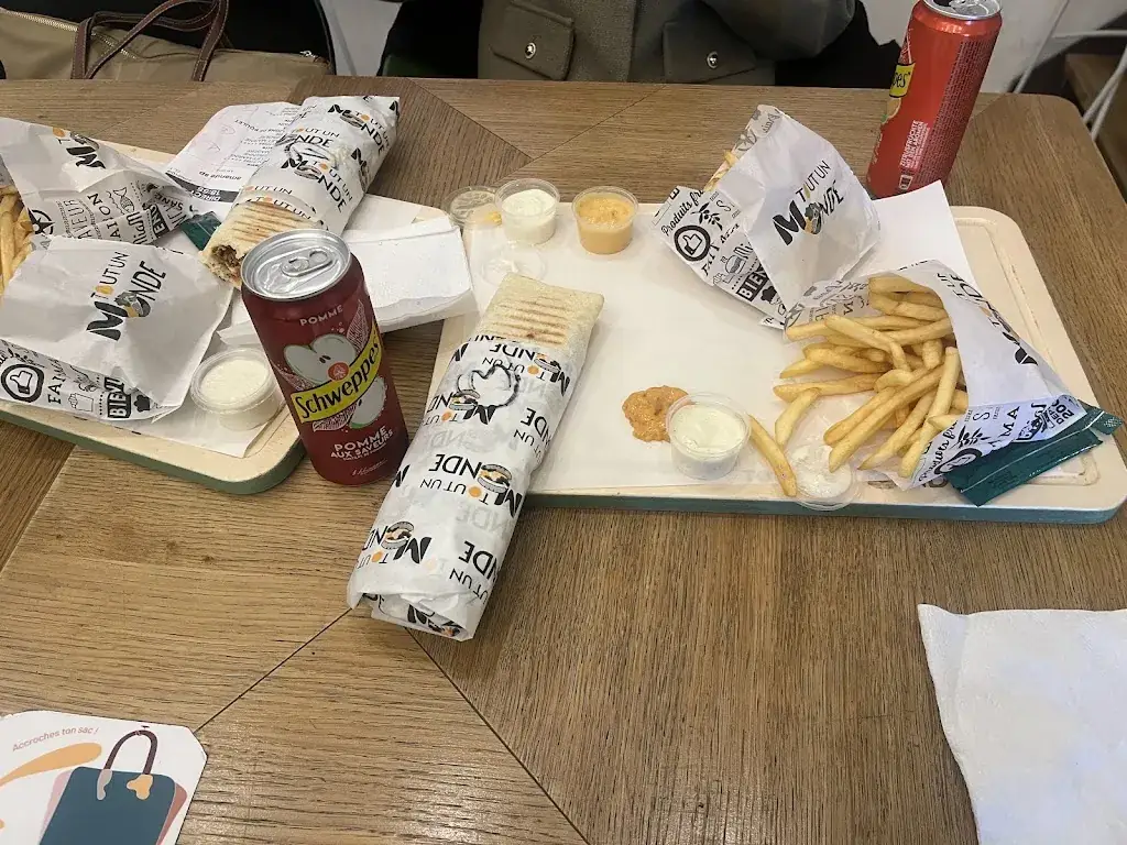 Tout Un Monde_Villeurbanne_slider_image_2