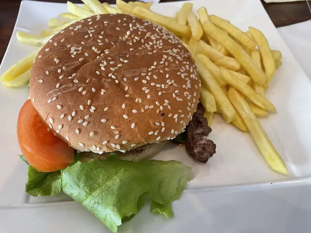 Vanessa B._La petite Auberge de la Doua_Villeurbanne_review