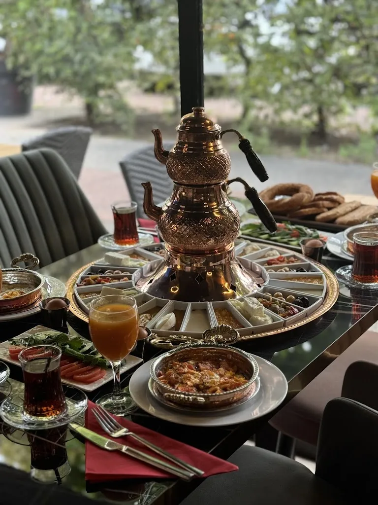 Divan restaurant & pâtisserie_Villeurbanne_slider_image_3