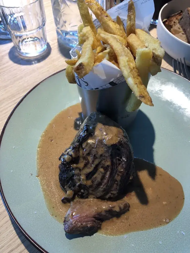 June Davis_Brasserie Park_Villeurbanne_review