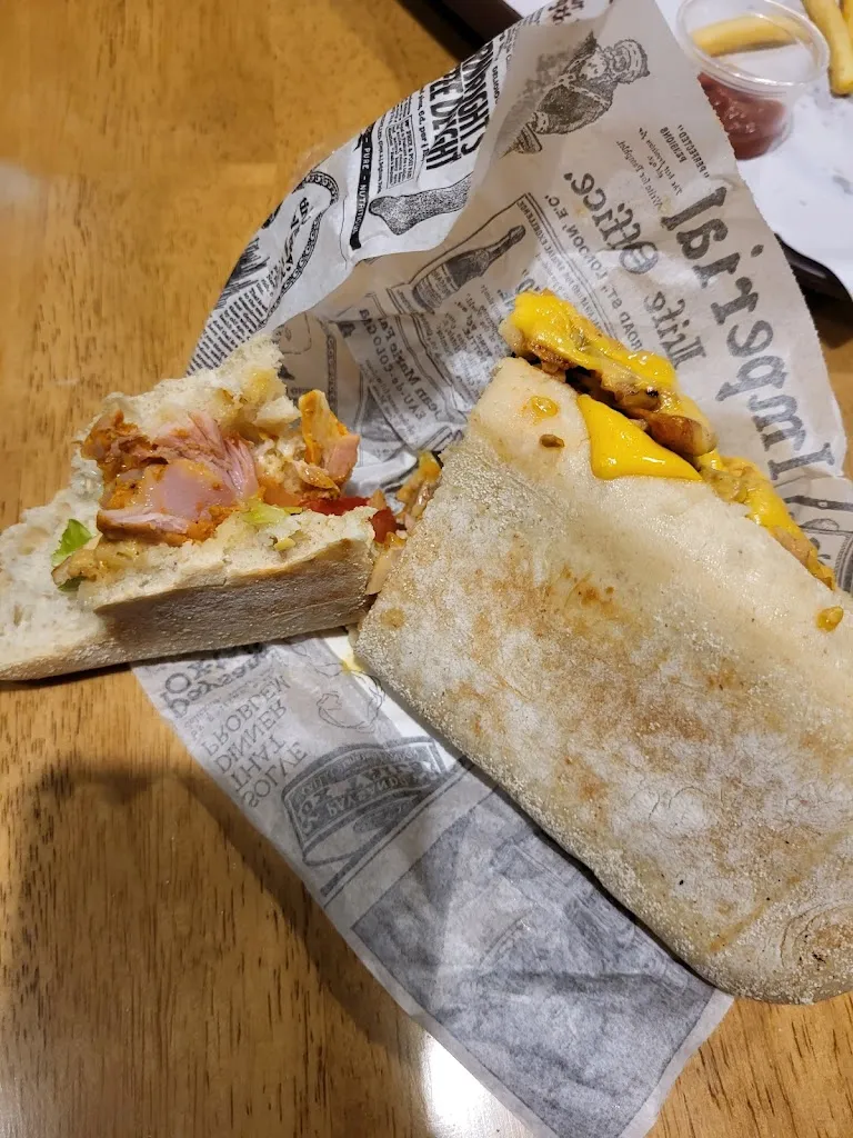 Aymen Senisna_Le Special_Villeurbanne_review