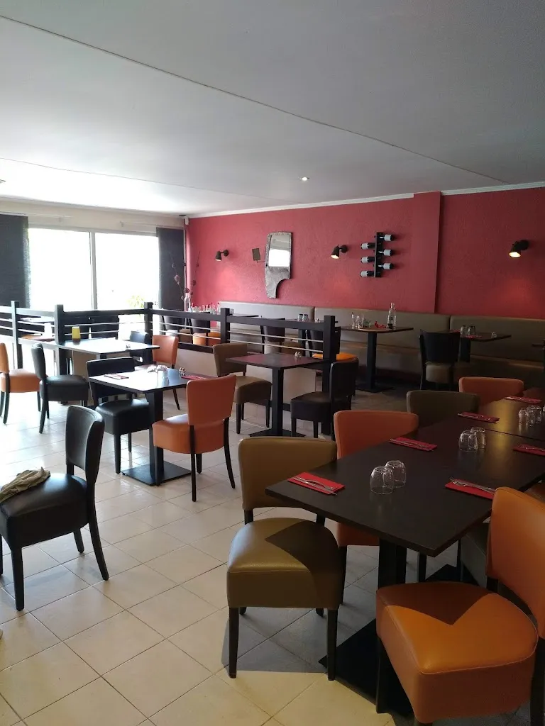 Restaurant L'AVENUE_Arbent_slider_image_3