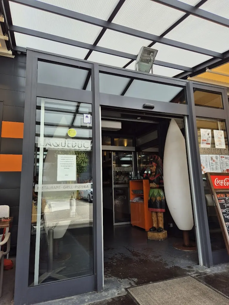 GIGI KING_L'Aqueduc_Ahuy_review