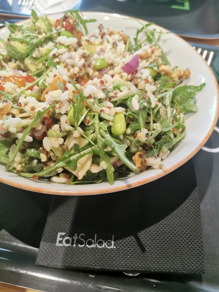 Aline clement_Eat Salad_Ahuy_review