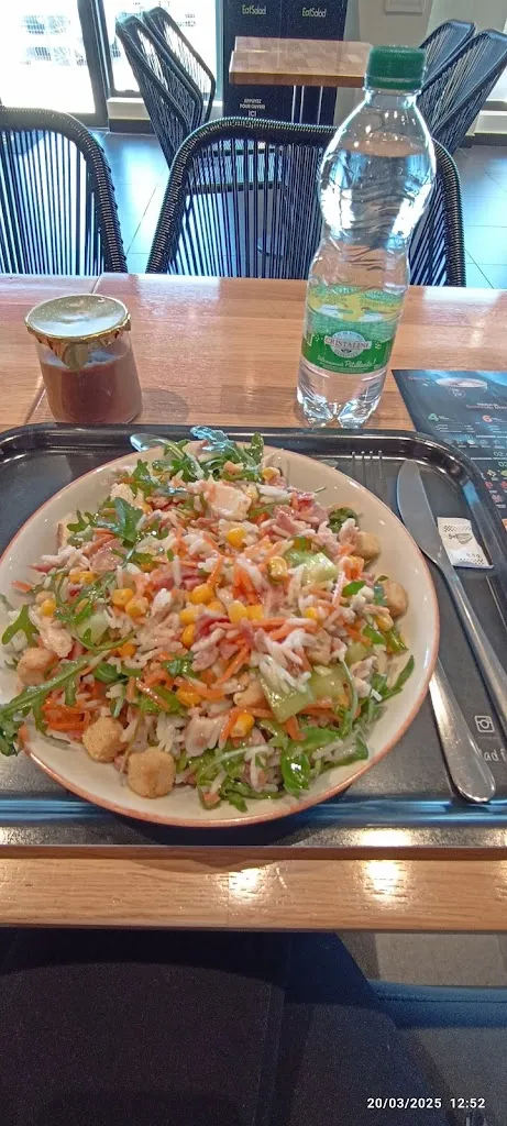 AL C_Eat Salad_Ahuy_review