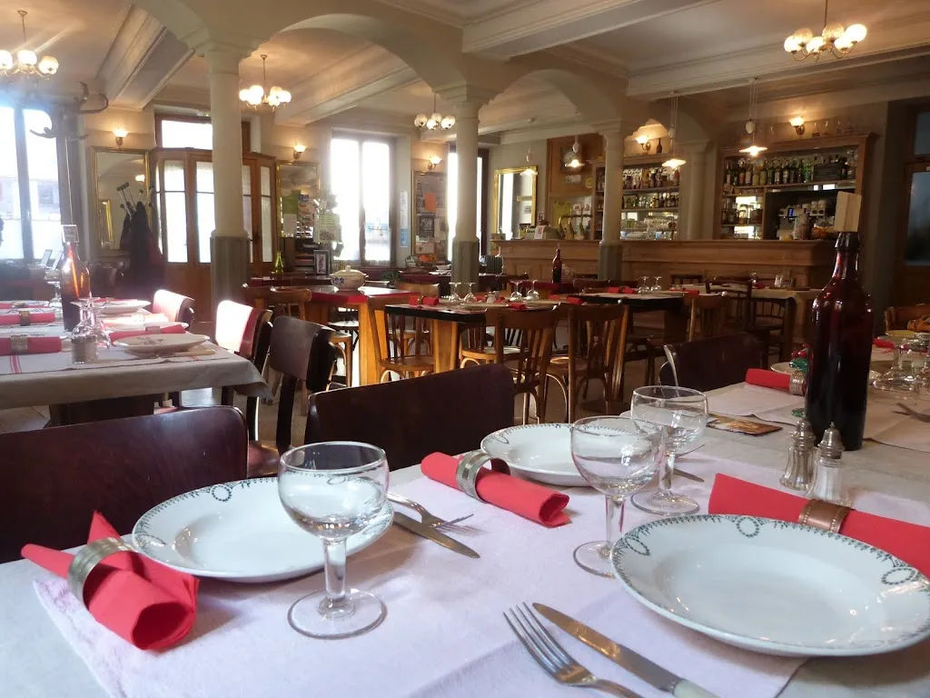 Café du Nord restaurant in Arnay-le-Duc