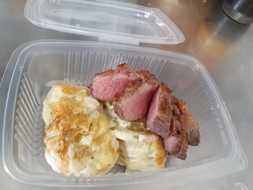 Restaurant chez henri_Arnay-le-Duc_slider_image_2