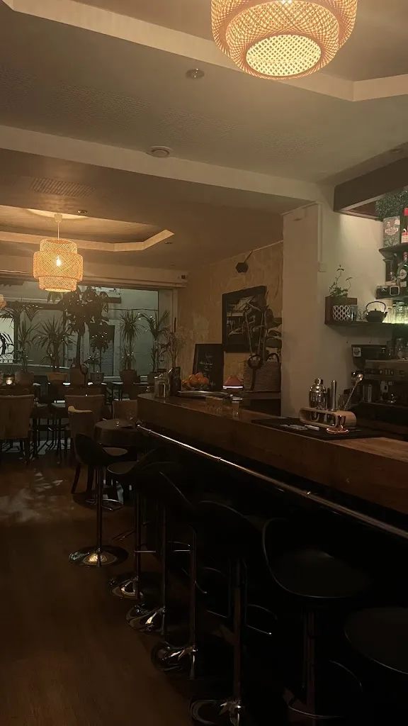 Panet_Aux Bons Moments_Oyonnax_review