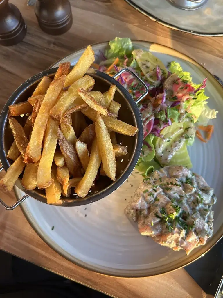 Le plan de vol restaurant in Appoigny