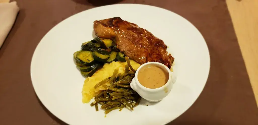 Julien Chabe_Restaurant Le Marais_Appoigny_review