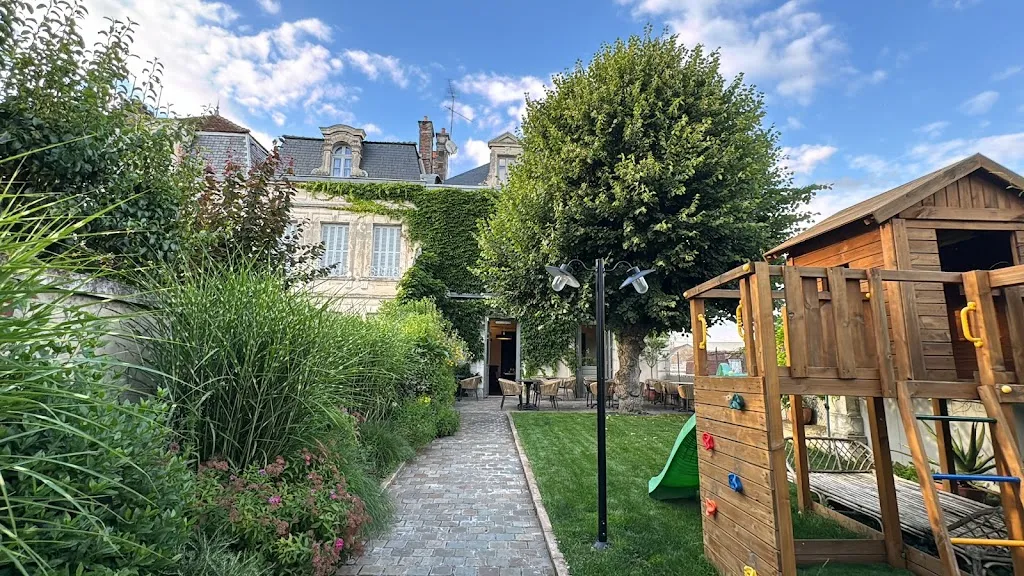 Hans Goertz_Restaurant À la maison_Auxerre_recensione